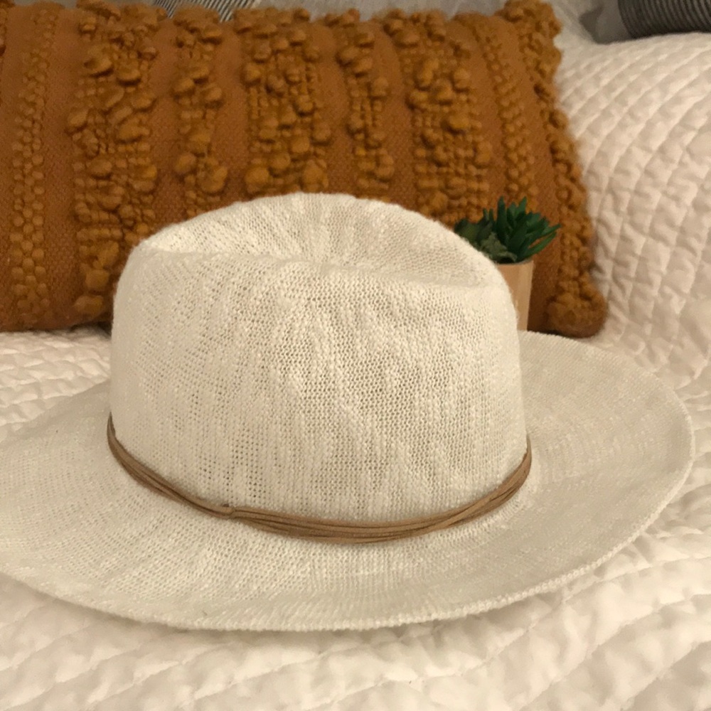 Hinge fedora women’s hat